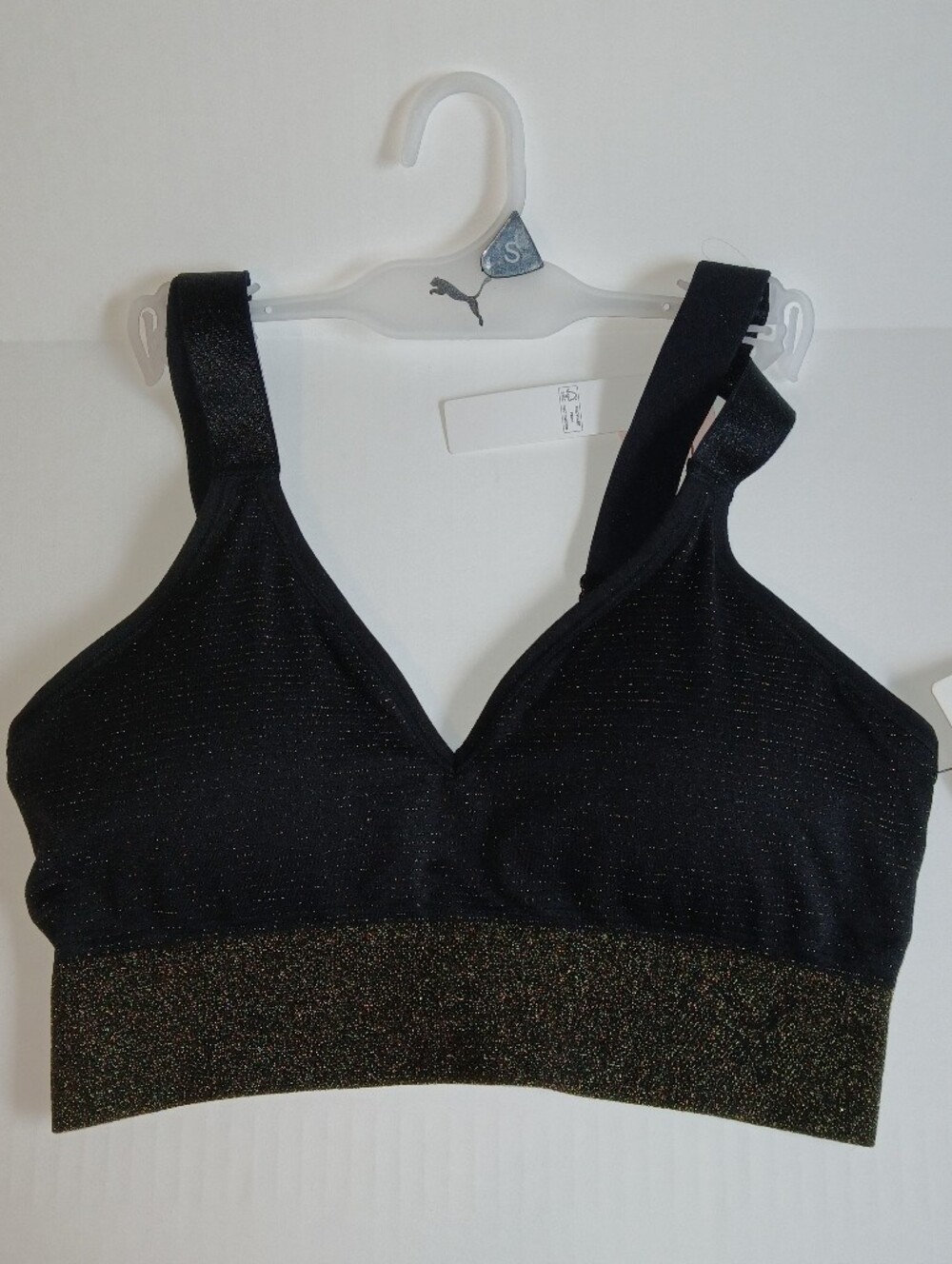 Puma Metallic Seamless Sparkly V-Neck Sports Bra, Black & Gold